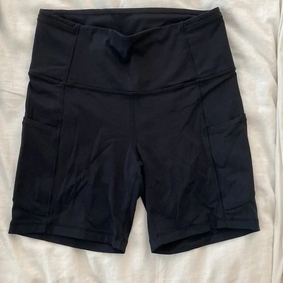 Lululemon Women’s Black Fast and Free High-Rise Short 6" (Non-Reflective) Size 6 - Picture 7 of 8